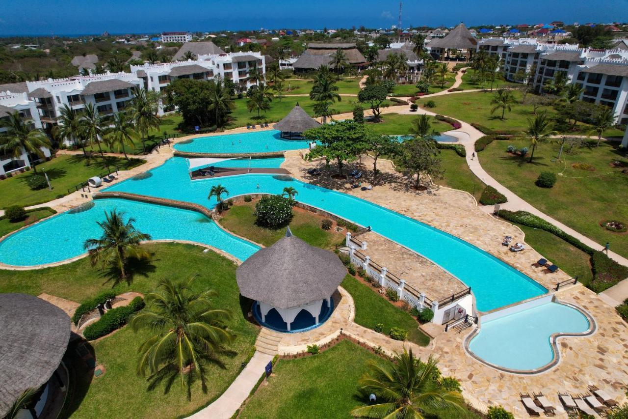 Royal Zanzibar Beach Resort Нунгви Екстериор снимка